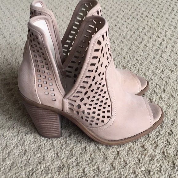 Jessica Simpson Shoes - Jessica Simpson Like New Mule Open Tie Boot 6